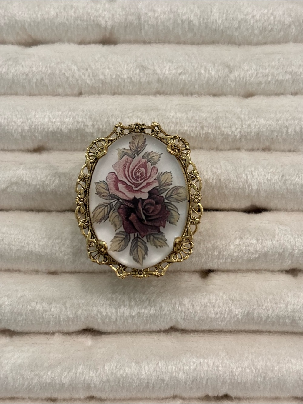 Vintage-Style Gold Floral Rose Cameo Ring sz 6- Pink & Burgundy